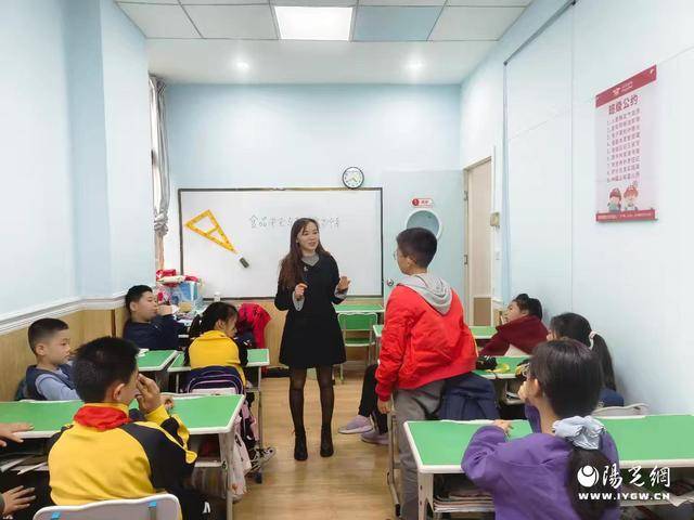 健康“食”光 守护“胃”来——自强社区开展少儿食品安全知识微课堂