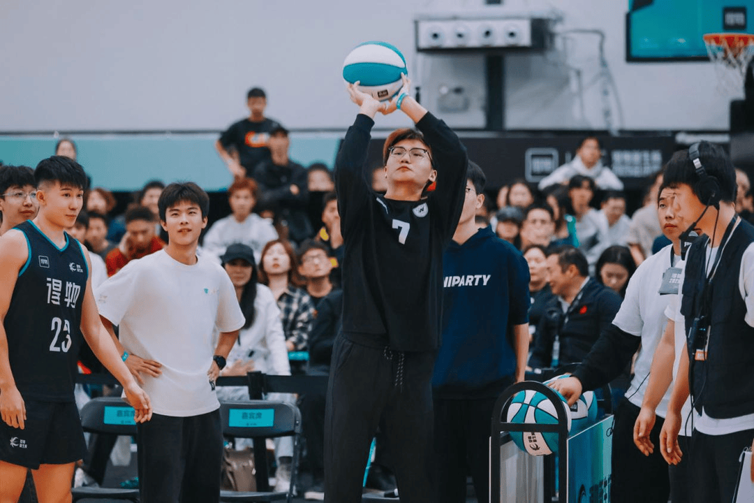 复旦、交大、同济等八大高校集结<strong></p>
<p>比特币现在多少钱</strong>,得物App“新生杯”篮球赛首战上海