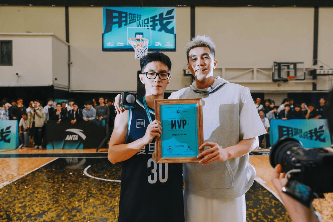 复旦、交大、同济等八大高校集结<strong></p>
<p>比特币现在多少钱</strong>,得物App“新生杯”篮球赛首战上海