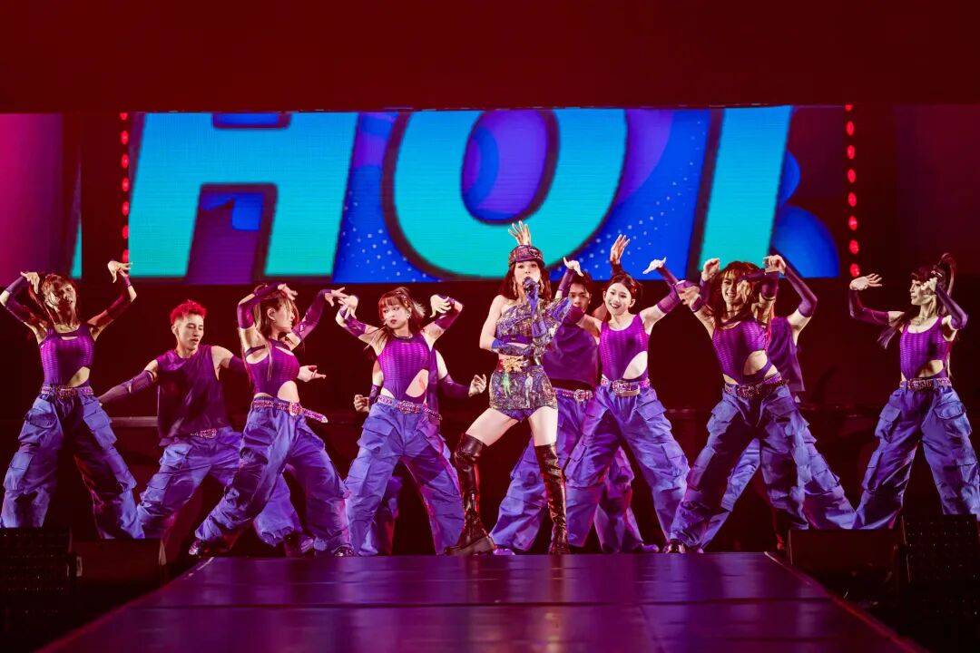 陈嘉桦<strong></p>
<p>比特币交易今日价格</strong>,不慌不忙的惊艳