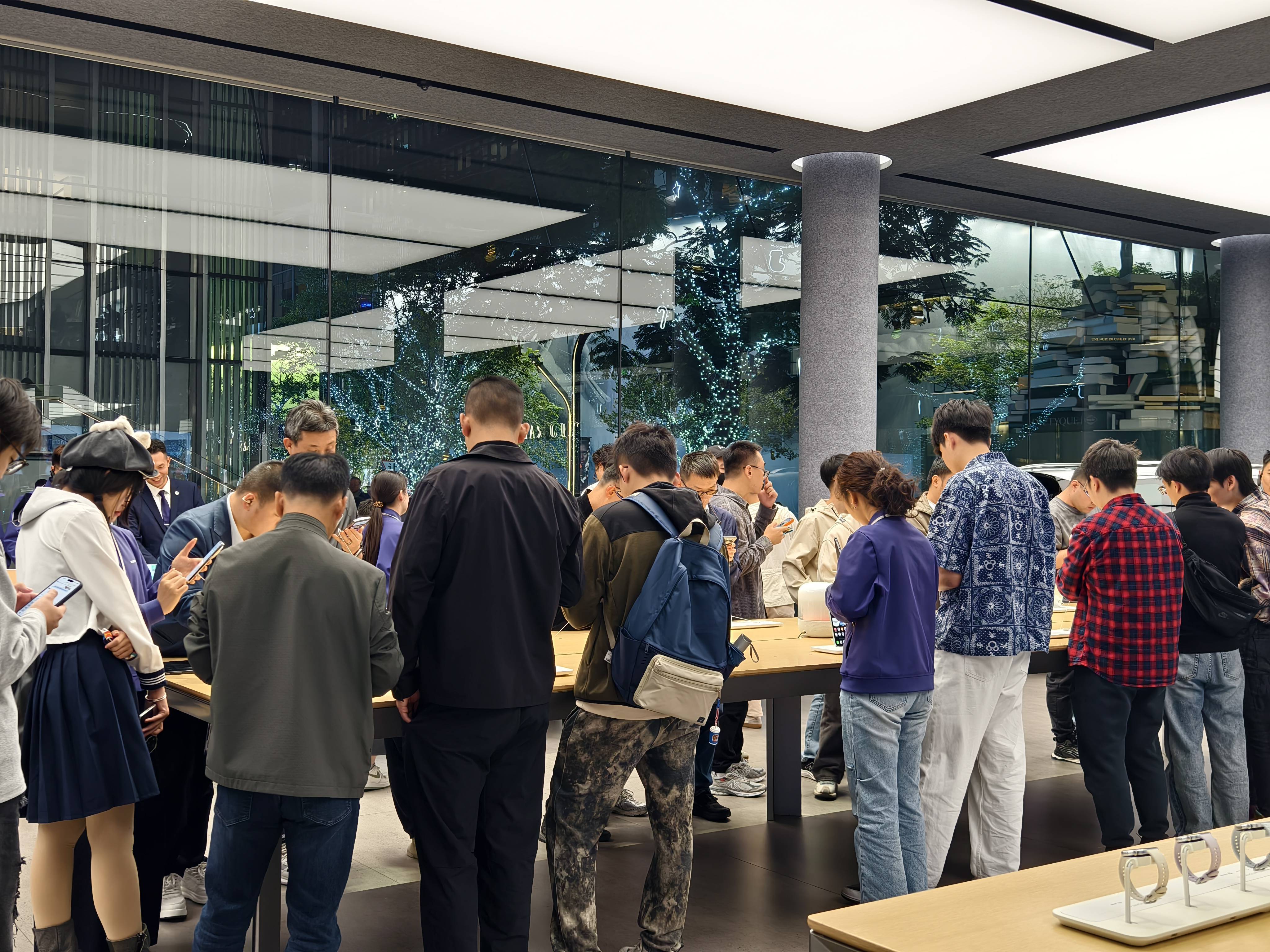 独家|华为Mate80首批备货30万台左右<strong></p>
<p>一个比特币</strong>,渠道商称“定价很有魄力”