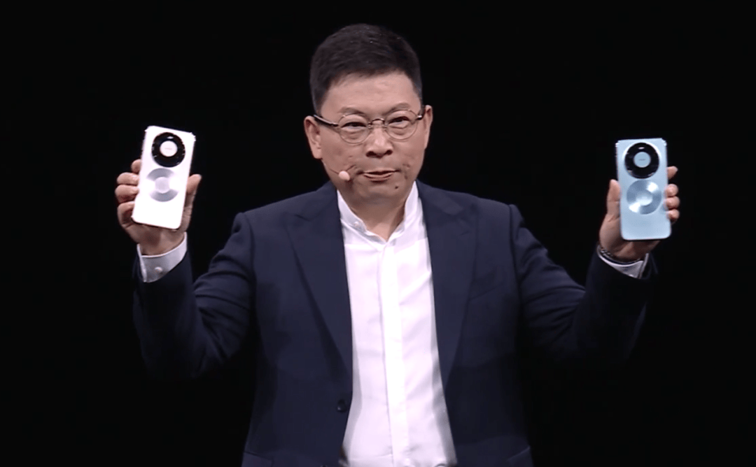 华为Mate 80<strong></p>
<p>一个比特币</strong>,4699元起!网友:我真冲了!