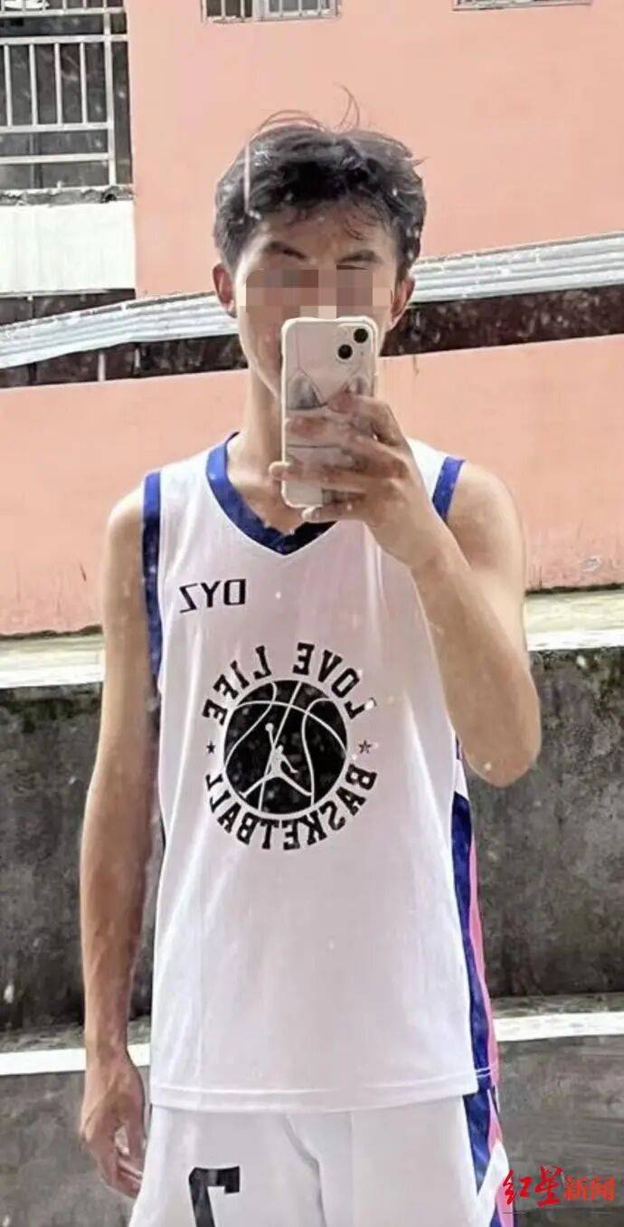 21岁小伙入职3个半月在宿舍猝死<strong></p>
<p>一个比特币</strong>,未获工伤认定,家属质疑过劳死