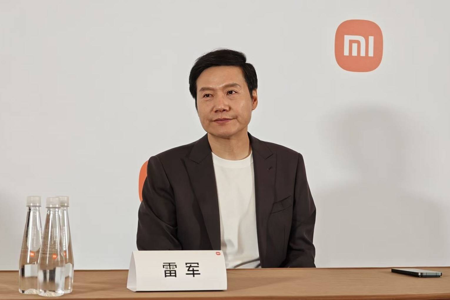 雷军宣布1亿港元增持后<strong></p>
<p>比特币软件</strong>,小米港股美股迎来上涨