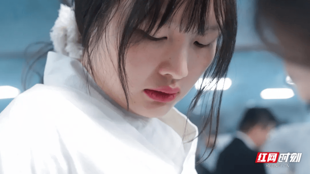 汶川地震被救起的女孩<strong></p>
<p>比特币平台</strong>,17年后和救她的军人结婚了