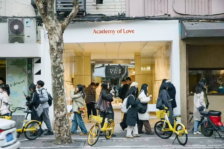 法国人在上海开店<strong></p>
<p>比特币十年价格走势图</strong>,只卖白色衣服竟然火了丨上海滩上洋掌柜