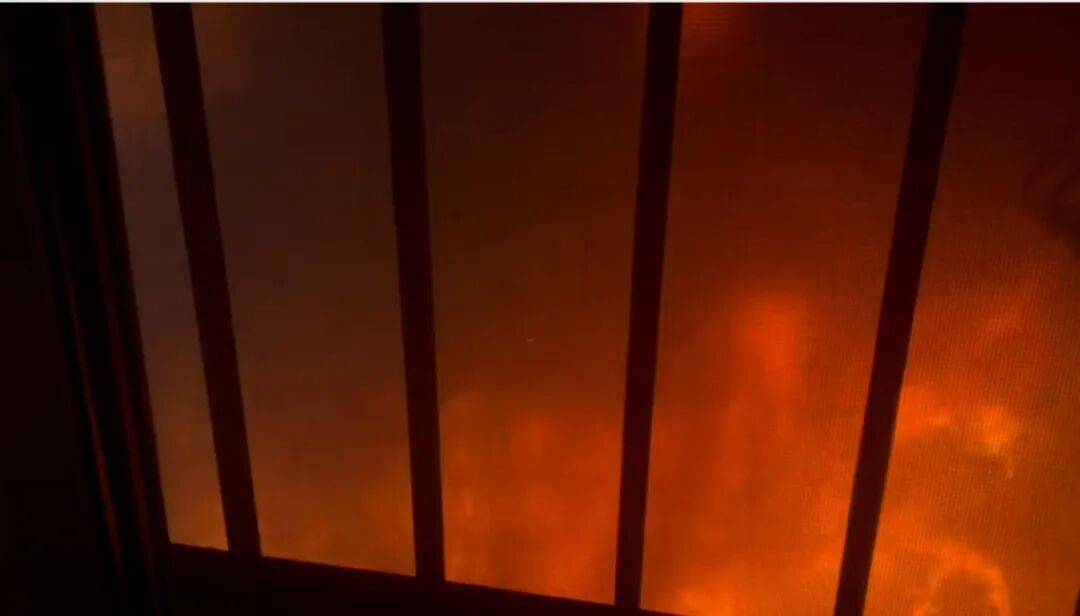 天通苑一天两起电动车火情<strong></p>
<p>比特币十年价格走势图</strong>,突然着火忒吓人丨有事儿@新京报