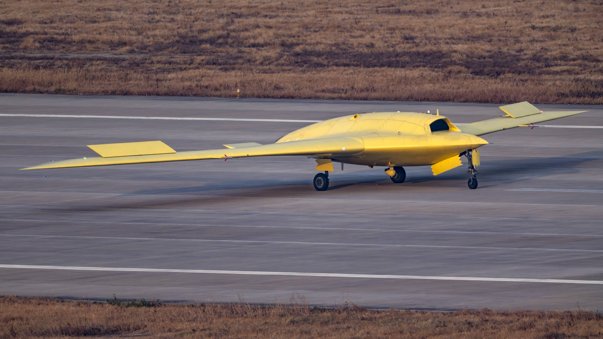 多张高清大图<strong></p>
<p>比特币价格走势图</strong>!新型高空高速长航时无人机彩虹-7近日成功首飞