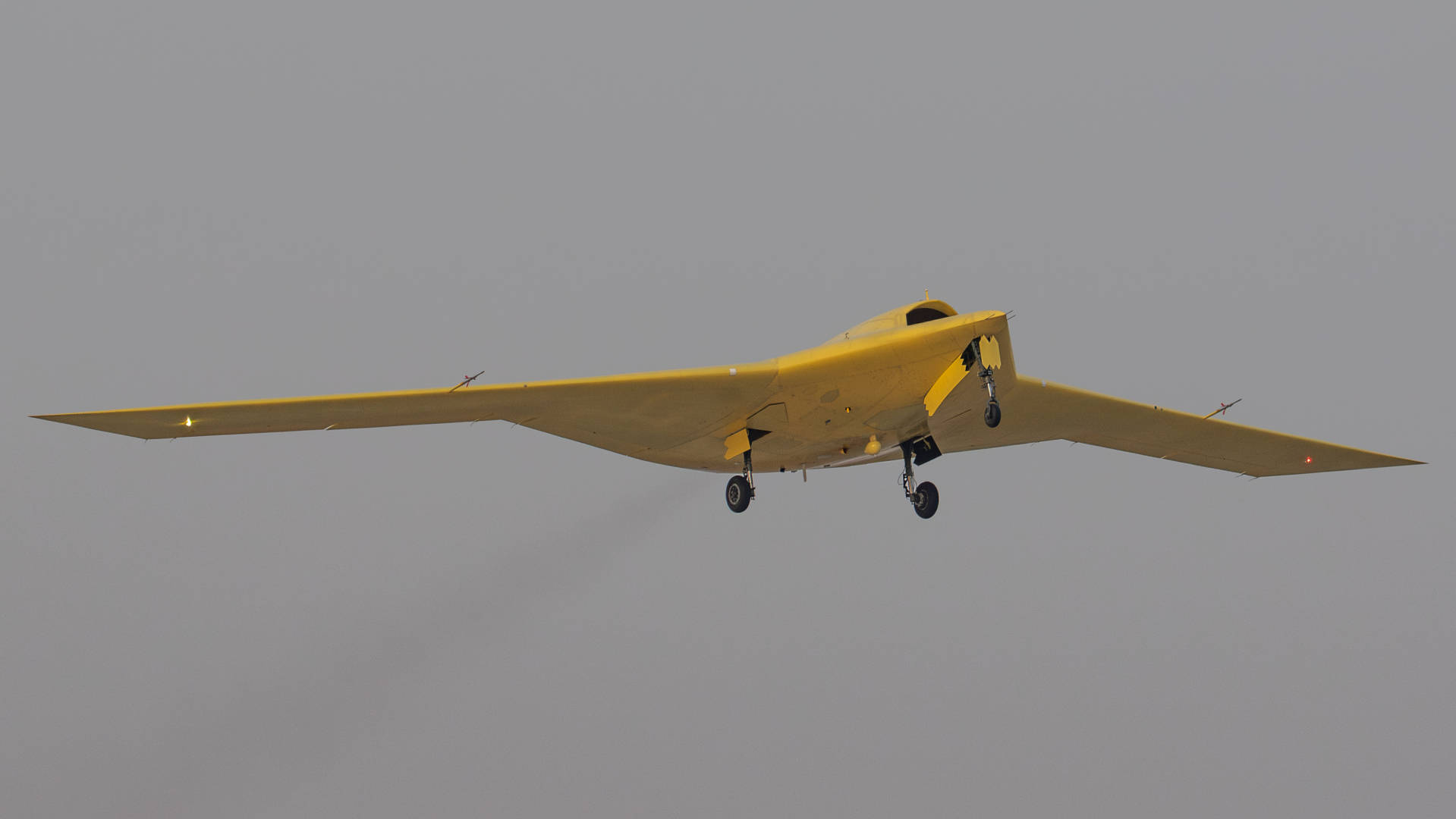 多张高清大图<strong></p>
<p>比特币价格走势图</strong>!新型高空高速长航时无人机彩虹-7近日成功首飞