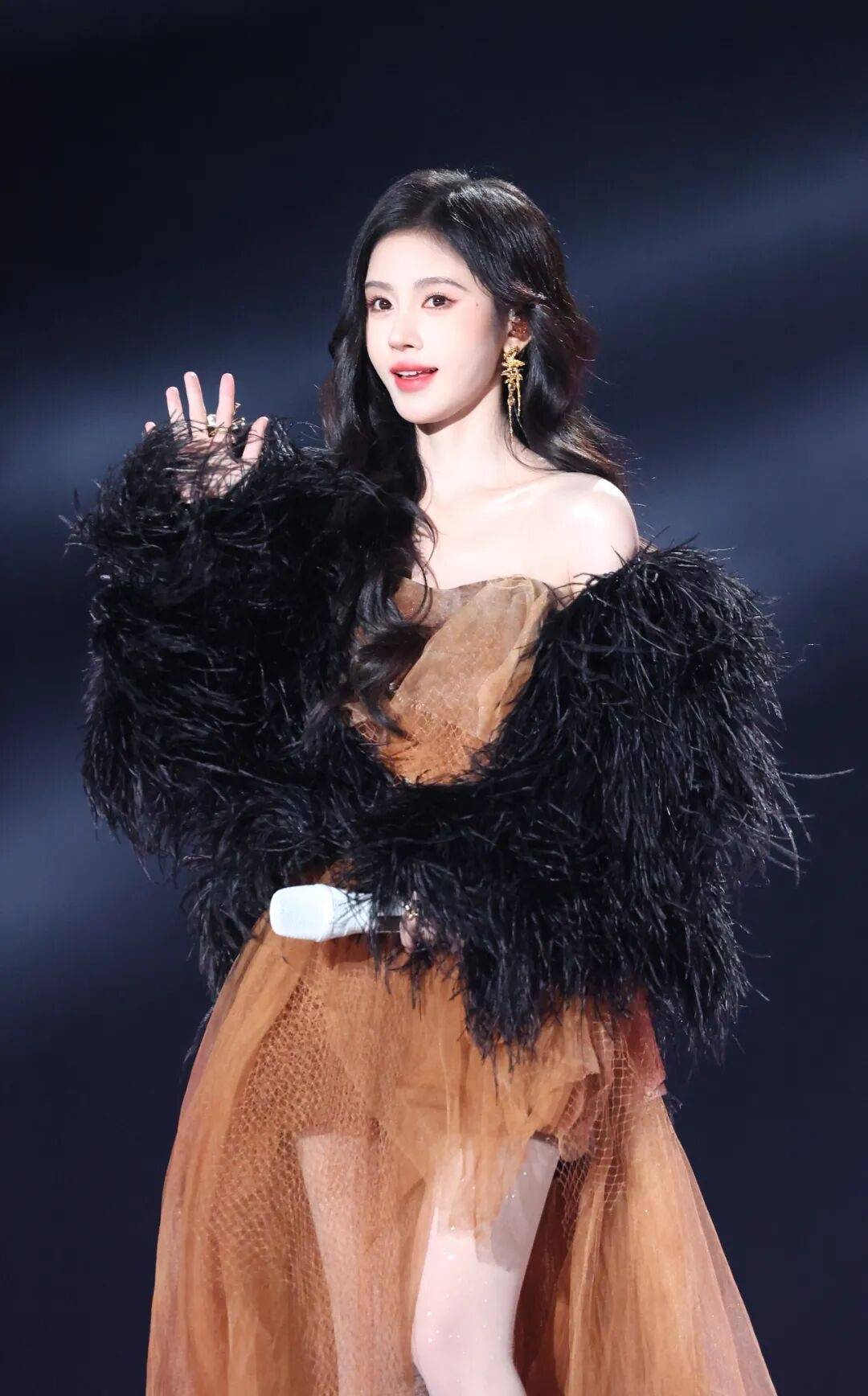 丝芭传媒称鞠婧祎多次编造谎言<strong></p>
<p>比特币行情k线图</strong>，“涉嫌严重经济犯罪”，将择日全网公开实名举报