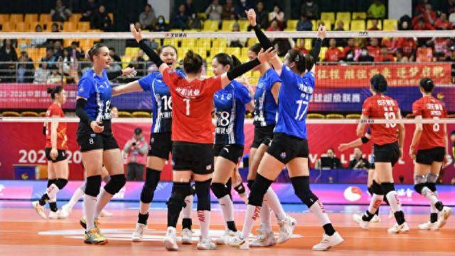 排超新格局上海女排一家独大?赢下卫冕冠军江苏女排后,蔡斌却这样说……