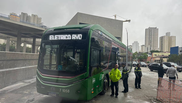 德国铁路公司订购中国电动公交车<strong></p>
<p>现在比特币多少钱一个</strong>,德财长:让我十分恼火