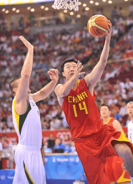 中国篮协：热烈祝贺王治郅