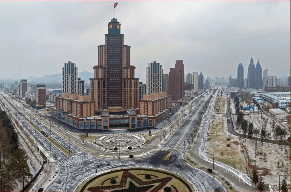 朝鲜“万套住宅”震撼亮相<strong></p>
<p>比特币的行情价格</strong>，金正恩莅临现场指导感叹：潮流之作