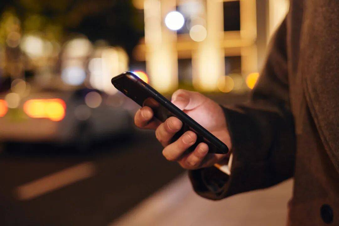 母亲为女儿上军校被骗6万元血汗钱，11年后因一条短视频讨回公道