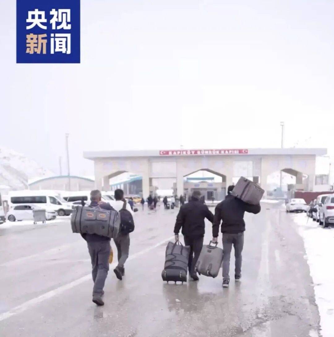 大量境外伊朗人逆行回国：不会抛下祖国自己逃命<strong></p>
<p>比特币等于多少人民币</strong>，为了保卫祖国战斗到底