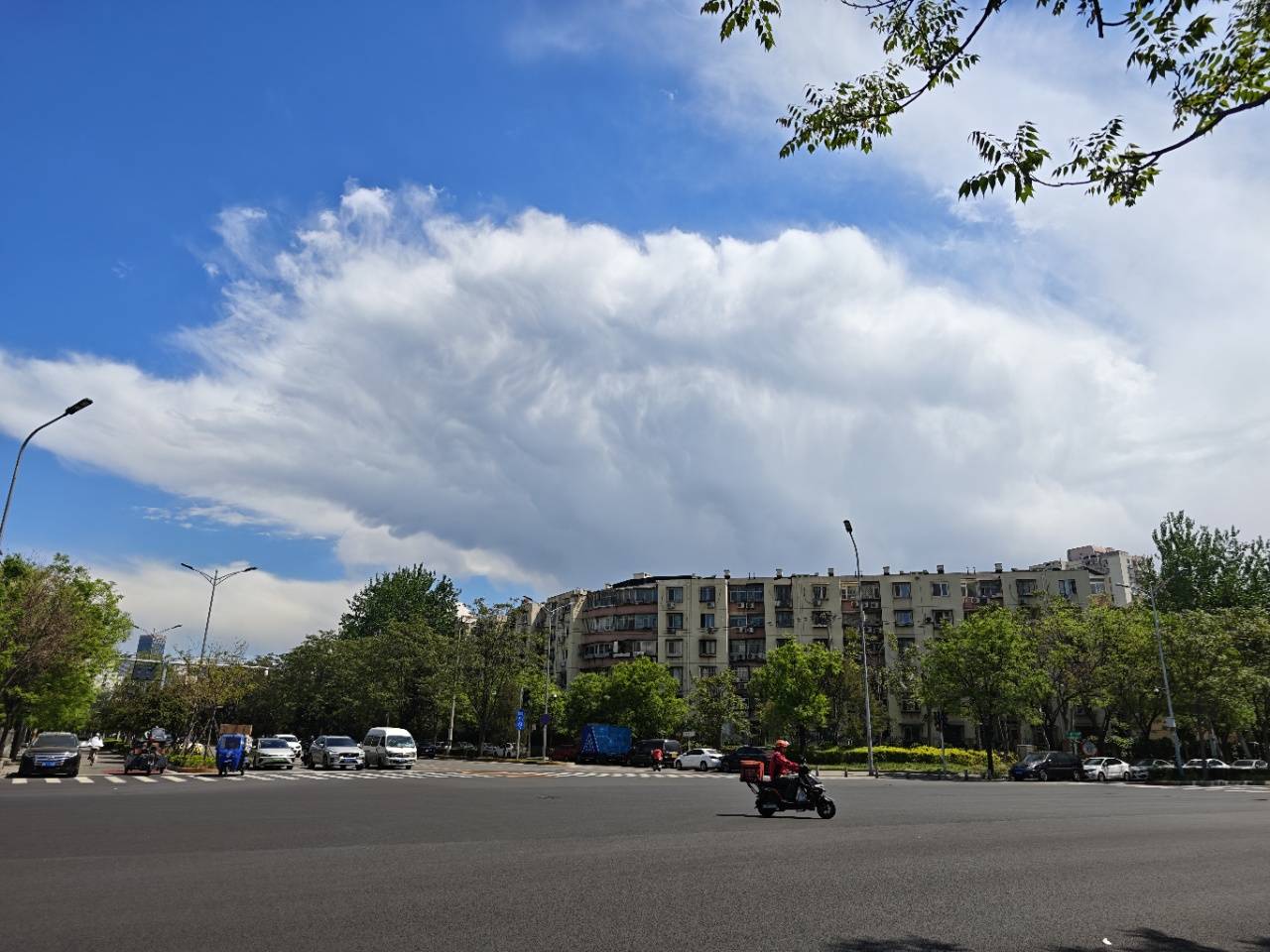 出现“雨幡”奇景<strong></p>
<p>比特币账户</strong>，北京今天的云像“天空之城”