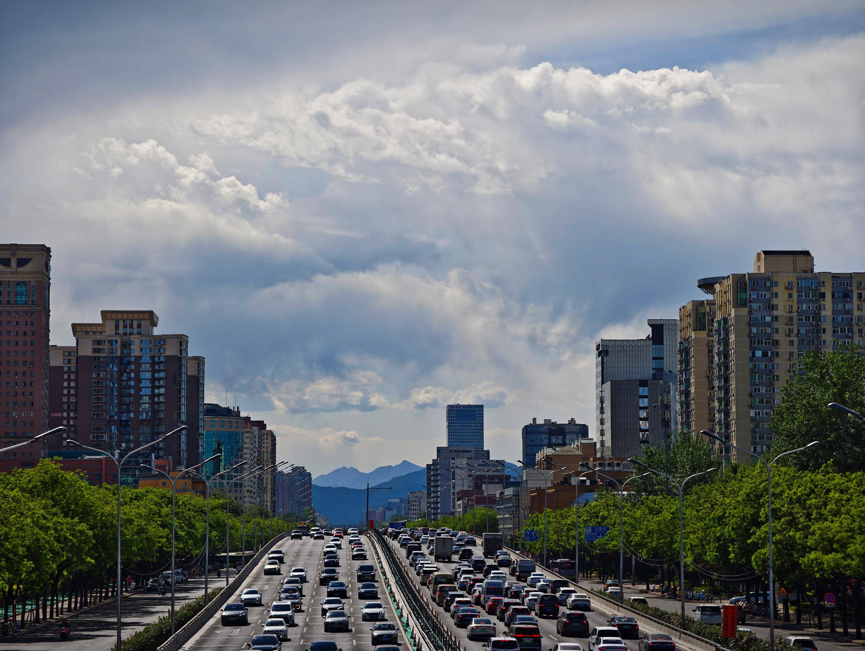 出现“雨幡”奇景<strong></p>
<p>比特币账户</strong>，北京今天的云像“天空之城”